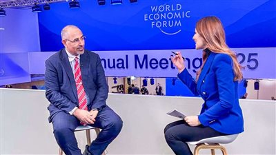 على هامش منتدى دافوس.. حضور استثنائي للرئيس الزُبيدي على وسائل الإعلام العالمية 