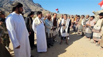 باكريت يزور منزل الشهيد العميد الطاهري في بيحان الذي فجرته مليشيات الحوثي ويتكفل بإعادة بنائه 