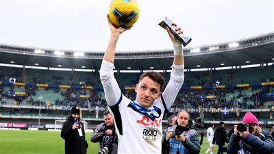 أتالانتا يواصل مطاردة القمة بخماسية في فيرونا بالدوري الإيطالي