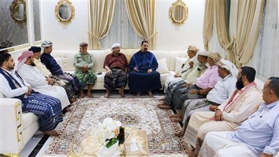 الكثيري يلتقي وفد مشايخ قبائل يافع ساحل حضرموت ويؤكد على توحيد الصفوف