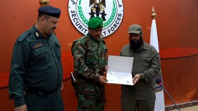 العميد الوالي يكرم مدراء الإدارات في الأحزمة الأمنية 