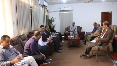 الوزير الزعوري يبحث مع مديرة 