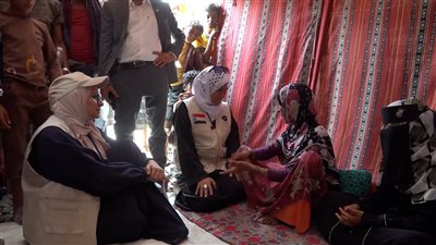 تقرير: بتوجيهات الرئيس الزُبيدي.. هيئة الإغاثة تزور مخيم وادي الفقير بمسيمير لحج