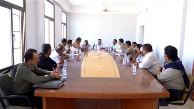 قيادة شبوة تؤكد عزمها على تصحيح مسار الموارد المالية وتعزيز الشفافية 