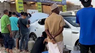 تجدد أزمة الغاز في العاصمة عدن وسط صعوبات في الإمداد