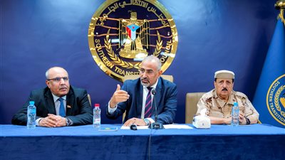 الرئيس الزُبيدي: بناء مؤسسات الدولة يتطلب جهداً جماعياً  مضاعفاً والتزاماً بروح القانون