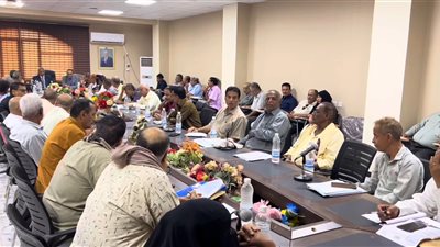 المكتب التنفيذي بلحج يناقش الوضع الاقتصادي ويقر إجراءات مشددة لمراقبة الأسواق