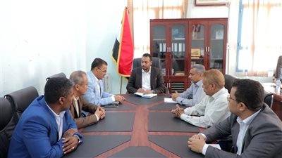 وزير التربية يناقش مع أمين عام مجلس حضرموت الاستعدادات للعام الدراسي الجديد