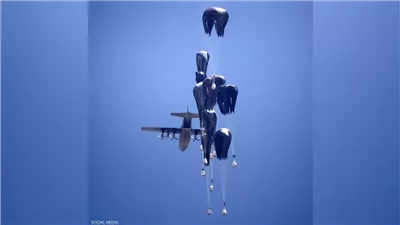 كندا تسقط مساعدات إنسانية على غزة وتتهم إسرائيل بانتهاك القانون الدولي