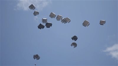 الإمارات تواصل دعم غزة عبر الإنزال الجوي الـ66 للمساعدات 