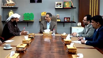 محافظ العاصمة عدن يبحث مع نائب وزير الأوقاف تطوير قطاع الأوقاف
