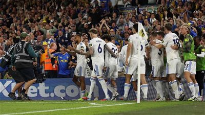 ليدز يونايتد يستهل عودته بالفوز على إيفرتون