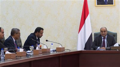 رئيس الوزراء يرأس اجتماعاً بقيادات وزارة التربية والتعليم