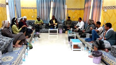 سياحة لحج يدعو وكالات السفريات للالتزام بالعملة المحلية 