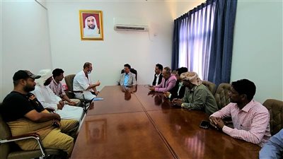 فريق التوجيه والرقابة الرئاسي يزور مستشفى الشيخ خليفة بسقطرى ويثمن الدعم الإماراتي