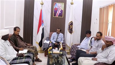 فريق التوجيه الرئاسي يطّلع على نشاط إدارة التعليم بانتقالي المهرة