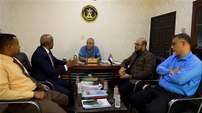 فريق الرقابة الرئاسي يبحث الأنشطة التعليمية والشبابية والرياضية في حضرموت 