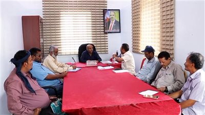 تنفيذي الحصين بالضالع يناقش تقارير المكاتب الإدارية للفصل الثالث