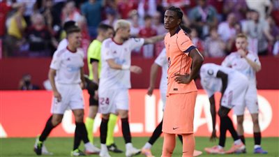 الدوري الإسباني.. برشلونة يسقط في أرض إشبيلية برباعية 