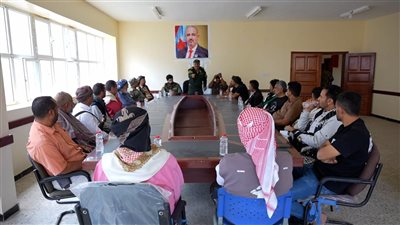 لقاء بين الحزام الأمني قطاع المفلحي يافع وشخصيات اجتماعية بعثارة والخميس النعماني