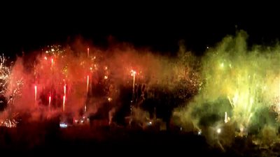 سماء الضالع تشهد إطلاق ألعاب نارية احتفاءً بذكرى 14 أكتوبر