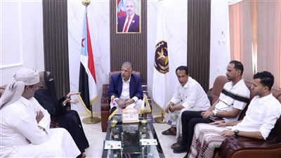 فريق التوجيه والرقابة الرئاسي بالمهرة يبحث قضايا تمكين المرأة المهرية