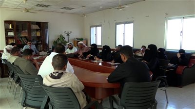 مكتب الصحة بلحج يناقش الوضع الوبائي وخطة مكافحة الكوليرا