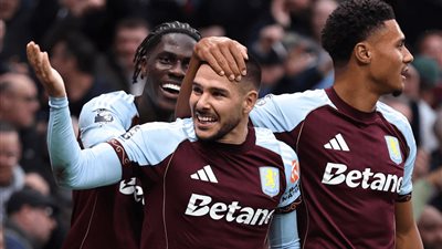 أستون فيلا يحقق فوزاً ثميناً على مستضيفه توتنهام