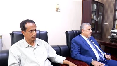 فريق التوجيه الرئاسي وقيادة انتقالي المهرة يطلعون على نشاط مكتب الشؤون الاجتماعية 