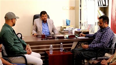 السلطة المحلية في المهرة تشيد بمبادرة دعم الأشخاص ذوي الإعاقة والفئات الهشة