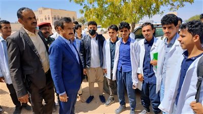 محافظ شبوة يشيد بمعهد أمين ناشر ويدعم تطويره