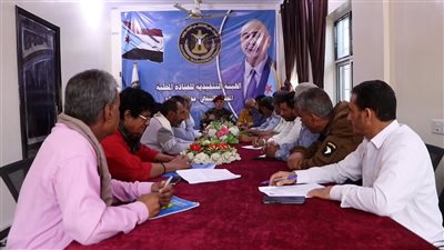 انتقالي الضالع يناقش جملة من القضايا الخدمية والتنظيمية في المحافظة 