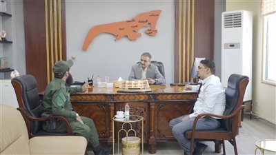 المحافظ لملس يطلع على جهود إدارة مكافحة المخدرات ويؤكد دعم مركز علاج الإدمان