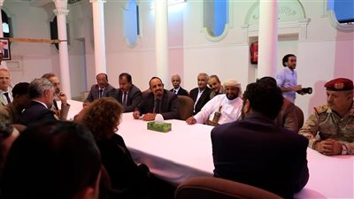 محافظ حضرموت يبحث مع الاتحاد الأوروبي والأمم المتحدة تعزيز التعاون المشترك