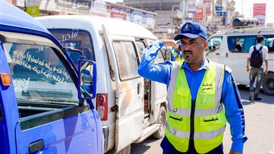 شرطة السير تواصل جهودها لتحسين النظام المروري في العاصمة عدن  