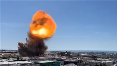 غارات إسرائيلية عنيفة على غزة وقصف على خان يونس