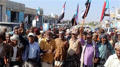 مسيرة جماهيرية بالمحفد تأييداً لتفويض القوات المسلحة الجنوبية في تحرير وادي حضرموت