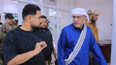 بتوجيهات من الرئيس الزُبيدي.. الكثيري يطّلع على جاهزية مطار سيئون ويؤكد استمرار جهود التأمين