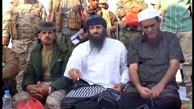 قيادة عملية «الحسم» بأبين تلتقي مشايخ وأعيان المنطقة الوسطى 