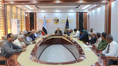 مجلس المستشارين يشيد بالاصطفاف الرسمي والشعبي خلف الرئيس الزُبيدي لاستعادة دولة الجنوب العربي