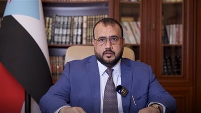 وزارة الأشغال العامة والطرق تُعلن دعمها الكامل للرئيس الزُبيدي وتؤكد جاهزيتها لتنفيذ قرارات إعلان الدولة