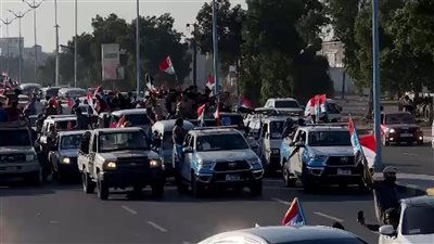 ساحة الاعتصام المفتوح بالعاصمة عدن تستقبل حشودًا جماهيرية من الشيخ عثمان