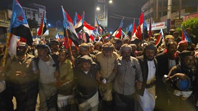  زحف مهيب.. مواكب أبناء شبوة تصل ساحة العروض بالعاصمة عدن للمشاركة في 