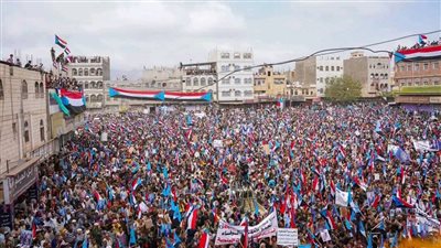 ردفان تشهد مليونية الصمود والتصدي وتجدد التفويض للرئيس الزُبيدي وترفض قرارات الرياض بحلّ المجلس الانتقالي