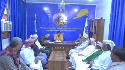 التميمي يلتقي مدير عام رخية وعدداً من مشايخ ومناصب وأعيان وادي حضرموت