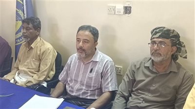 رئيس انتقالي أبين يناقش مع رؤساء الهيئات التنفيذية ترتيبات المرحلة الثانية من برنامج التصعيد الشعبي