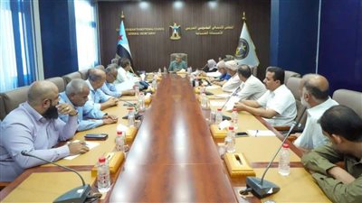 الهيئة الاقتصادية والخدمية.. سلطات الوصاية تفرض حرب خدمات ممنهجة تستهدف إنهاك المواطن الجنوبي