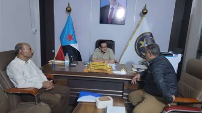 الأمين العام يطلع على الإجراءات القانونية الخاصة بقضية المناضل معين المقرحي ومعتقلي تظاهرة معاشيق السلمية