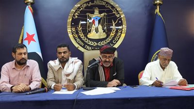 رئيس اتحاد قبائل الجنوب يلتقي ممثلي الاتحاد بمديريات العاصمة عدن 