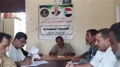  انتقالي خنفر يناقش الأوضاع الخدمية والمعيشية بالمديرية 